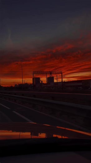 Loop - jerri (Sub Español) ✨🚀 #lyrics #roadtrip #goodvibes #houseoftiktok #edm