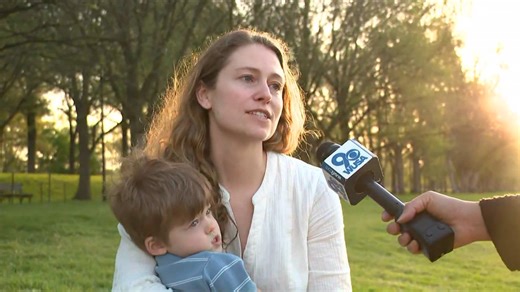 Easter sunrise service at Lincoln Memorial