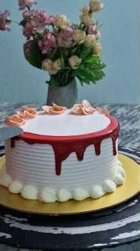 So cute birthday cake design....🎂 #cakeshorts #pinkiscake #cakedecoration #tastycake 🥰🥰🥰