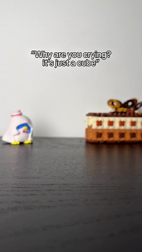 Exploring Nostalgia in Minecraft with Holograms