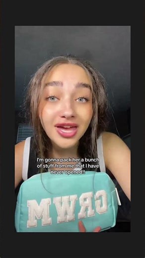 See the link in bio for my ultimate friend makeup haul! 🎁