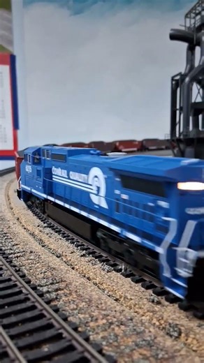 Conrail Coal bucket gliding downhill HO Scale Train