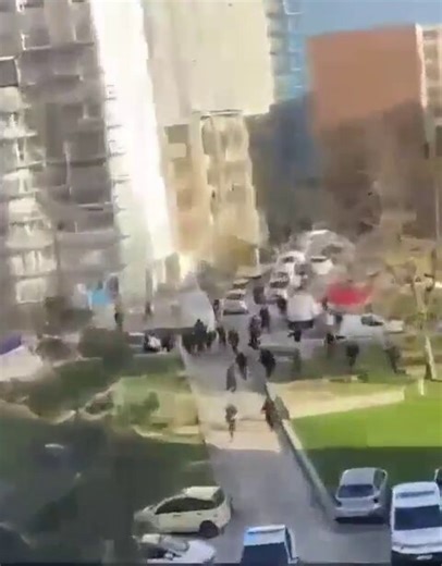 Breaking contact, retreating is one of the most difficult military exercises. Fortunately for the French it is almost muscle memory at this point.