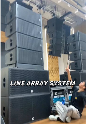 Big size line array & dual 18 inch subwoofer 🔊 Good for concert 🎵 outdoor/indoor party events using 💪🏻 Powerful and stable CVR audio system! #proaudio #linearrayspeaker #bass #creatorsearchinsights #subwooferspeaker #pasystem #stagespeaker #audiosystems #pasystem #loudspeakers #soundsystems #PA