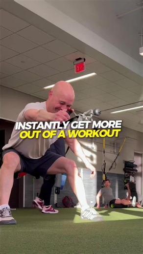 If you can do an exercise standing, do it. Most people sit or lie down because it feels easier. But standing forces your body to work harder. When I do this pull standing up, my core, abs, quads, and glutes all have to stay engaged. I’m not just moving weight — I’m controlling it. That extra stability work is why you get more results from fewer workouts. This is how you can get more out of two workouts than most people get from four. Train smarter. Not longer. Follow for simple training principl