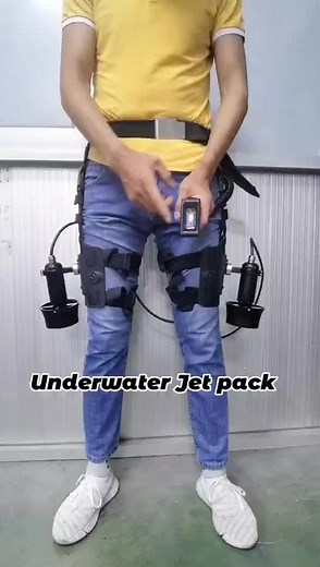 Underwater jet pack #scubadiving #diving #jet #jetpack #underwater #so #fun #funvideo #wow #cool #goodthing #watertoys #good #nice #foryou #foryoupage #underwaterscooter #electric #electricscooter #waterscooter #scooter #fyp