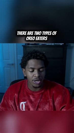 THERE ARE TWO TYPES OF OREO EATERS IN THIS WORLD