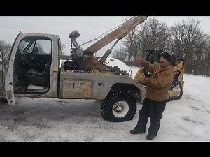Deep snow off road wrecker recovery with Big Bob