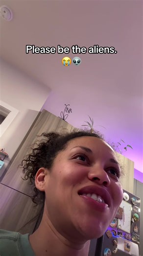 We need halp. | alien