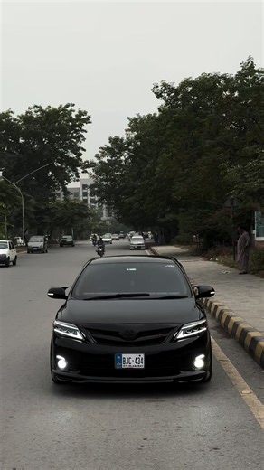 E140 Toyota Crown: Car Tour and First Impressions