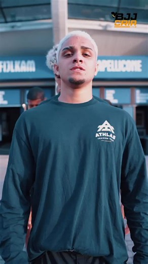 A academia Athlas Training (@attftl ), levaram 11 atletas através do seu projeto social @jiujitsuforgood para disputar o Europeu No Gi 2025 da @ibjjf 👏🏻 Essa será a primeira que todos eles irão participar de uma competição em Roma, onde o evento está sendo realizado. O projeto @jiujitsuforgood é uma iniciativa social voltada a comunidades vulneráveis no Rio de Janeiro, utilizando o jiu-jitsu como ferramenta de transformação social e que já ajudou centenas de jovens e adolescentes a seguirem um