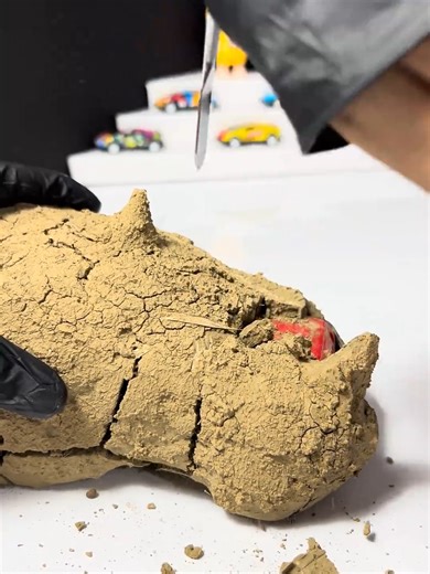 Transforming a Mud Block into a Shiny Red Thar! 😱✨Dirty to Shiny#foryou #fyp #minicar #satisfying