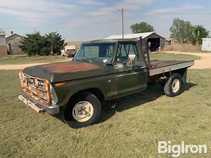 1975 Ford F100 4x4 Flatbed Pickup | Transportation