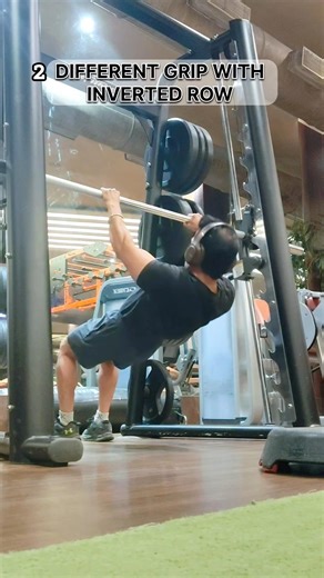 INVERTED ROW TWO DIFFERENT GRIP. PRONATED AND SUPINATE. #shorts #trending #motivation #fitness