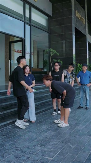 Line Cutter Intimidates Everyone—Until One Man Steps In ⚖️🔥 #ani