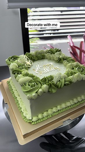 Decorate a Vintage Red Velvet Birthday Cake with Buttercream | Cake Decorating Tutorial