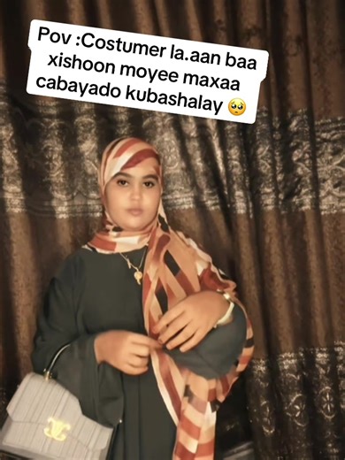 Biscoitocut: Costumer La.aaan Ba Xishoon Moyee