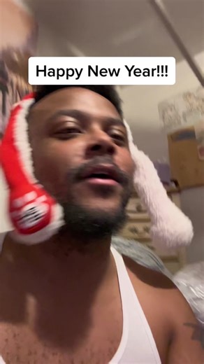 Happy New Year frm Finny and Mama Finny😊❤️