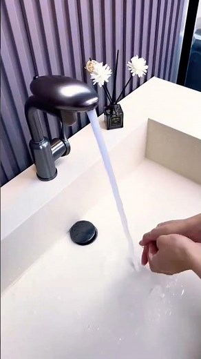 💆😱😱🧤We Installed The Universal Spaceship Faucet