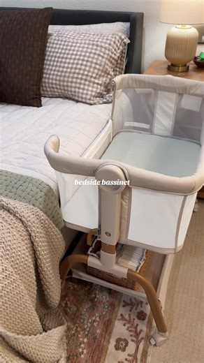 Better late than never right 🤪🤣 I think I had the bassinet set up at like 20 weeks with my first baby 👀 #nesting #babybassinet #pregnantmama #3rdtrimester #babymusthaves