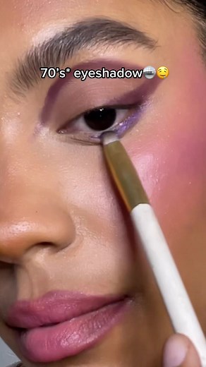Innovative 70s Makeup Eyeshadow Hacks