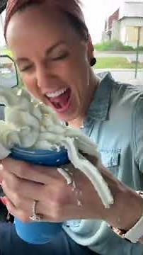 MAGIC CUP TURNS ANYTHING INTO A MILKSHAKE!!