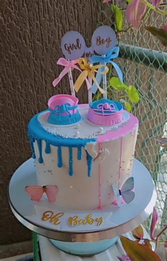 baby shower cake🍼🚿How to make Fondant baby shoes🍼Baby shower cake with fondant baby shoes#babyshower