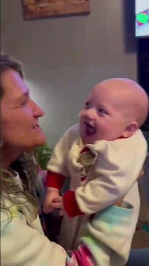 Kissing Grandma 😘 #kiss #shorts #tiktok #trending #love #kissing #kisses #bonding #grandma #viral