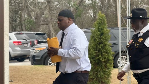 When Ibraheem Yazeed was escorted into the Tuskegee Municipal Complex on Monday without visible handcuffs, some viewers questioned courtroom safety. But Macon Co. Sheriff André Brunson says Yazeed was restrained. Yazeed was wearing leg restraints that run from the hip down, preventing him from running or moving freely. He was also surrounded by multiple deputies. “It may look like he doesn’t have restraints on, and that’s intentional,” Brunson said. “We would never put anyone in jeopardy. He is 