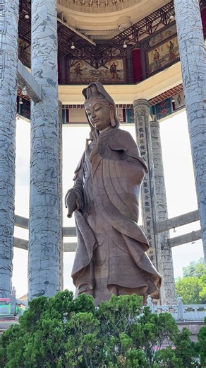 Exploring Kek Lok Si Temple in Malaysia