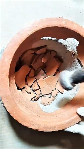Broken clay pot crushing ASMR || #satisfying #shorts