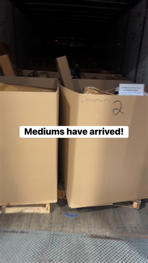 Mediums are here ! #LiquidationDeals #liquidation #liquidationsale #MedCityAuctions #palletliquidation #whatnotseller #liquidation | Med-City Auctions & Pallet liquidation