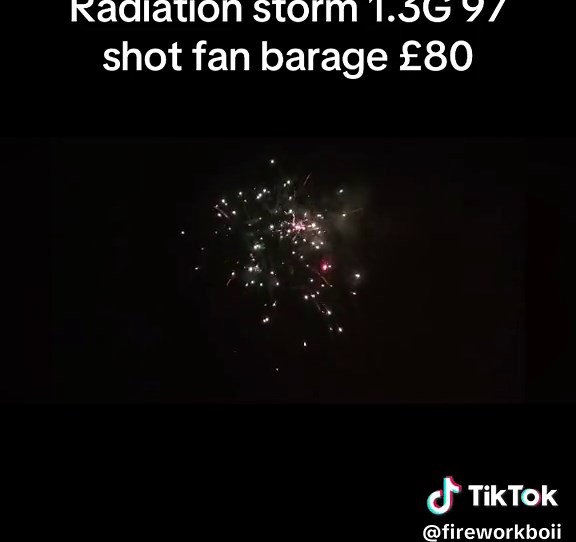 Radiation storm by bad boy #fireworks2024🎆🎇 #wholesalefireworks #retailfireworks #guyfalks #bombfirenight2024 #5thnovember #newyears2024 #fireworks #wholesalefireworksmanchester #compoundfirework #diwali #celebrations #colourful #bonfirenight #christmas #fyp #rockets #bigfireworks #fountains #fireworkshow #fireworks2023 #fireworks2024