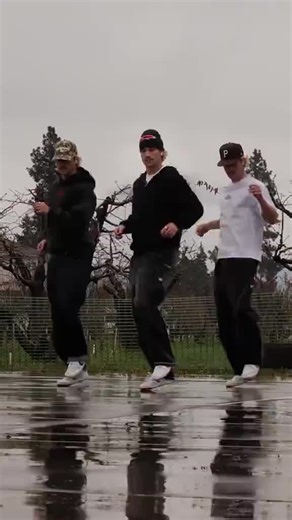 Teach Me How To Dougie #dancetrio #dancer #viralvideo #fyp #trenddance