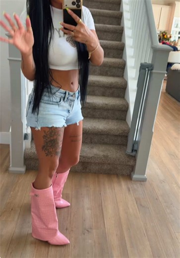 These pink summer boots add a vibrant statement to your outfit and bring bold color energy to any warm-weather look. #pinkboots #summerboottrend #womensbootstyle #brightfootwear #tiktokshopcreatorpicks