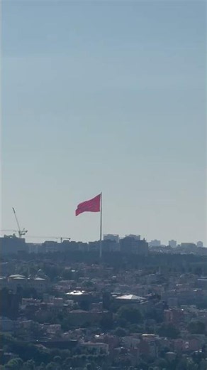 Cette photo offre une vue panoramique sur la Corne d'Or (Haliç) à Istanbul, en Turquie #سفر #travel