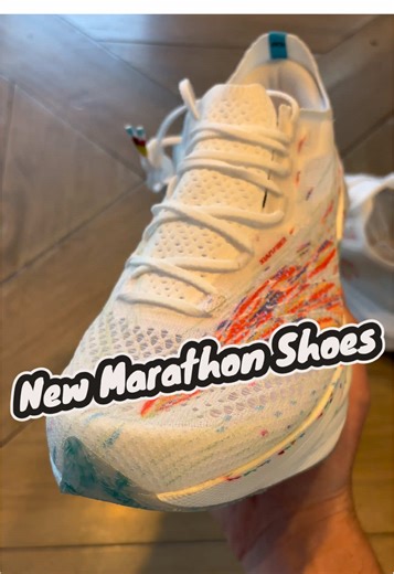 These new marathon shoes from ANTA are extremely comfortable and lightweight. They have a nice rocker bottom design that is perfect for long distance running. #RunningShoes #Runner #MarathonTraining #Marathon #marathonrunner