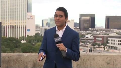 With early voting days away, computer backlog delays voter registration process in Texas