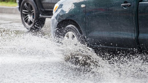 Understanding hydroplaning: What drivers need to know during wet weather