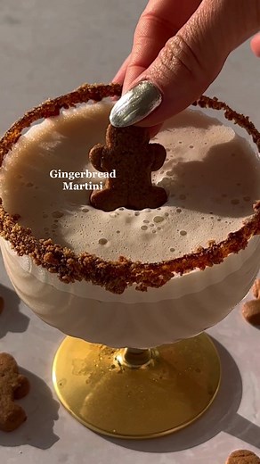 Delicious Gingerbread Martini Recipe for the Holidays
