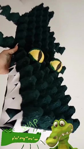 Cómo hacer un cocodrilo con cartón de huevo