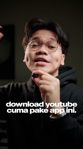 Aplikasi ini bisa download semua video youtube.