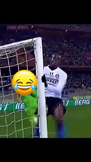 😂😂😂😂 #fypage #viral #bongda #funnymoments #soccer #football #funny #futbol