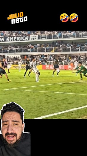 WITH THAT NAME AND HE DOES THAT!? 😨🤣😨🤌🏻 #short #shorts #football #santos #gabigol #meme