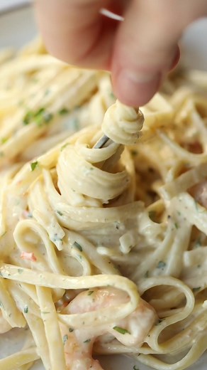 Delicious Creamy Prawn Linguine Recipe