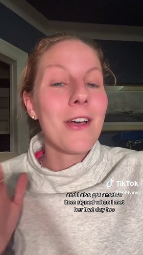 Authenticating Taylor Swift Autographs - Part 3