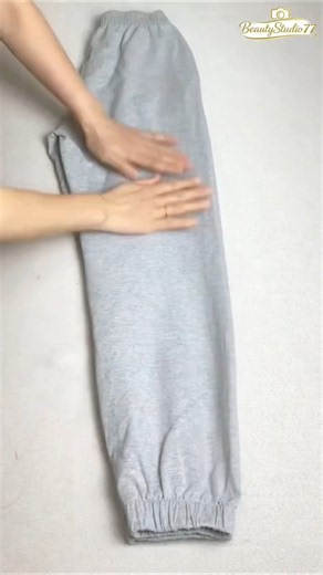How to Fold Sweatpants in 10 Seconds 🇺🇸 | USA Space-Saving Hack