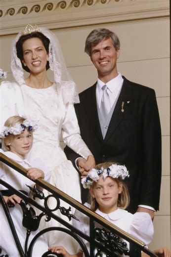 32 años de la boda de la archiduquesa Maria Constanza de Austria: el vestido de novia de cintura vasca que hubiera aprobado Lady Di