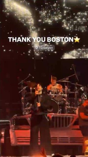 5SOS BOSTON FANS ARE STARS ⭐