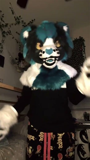 farts#furry #fictionkin #fursuit #xyzbca #fursuiters